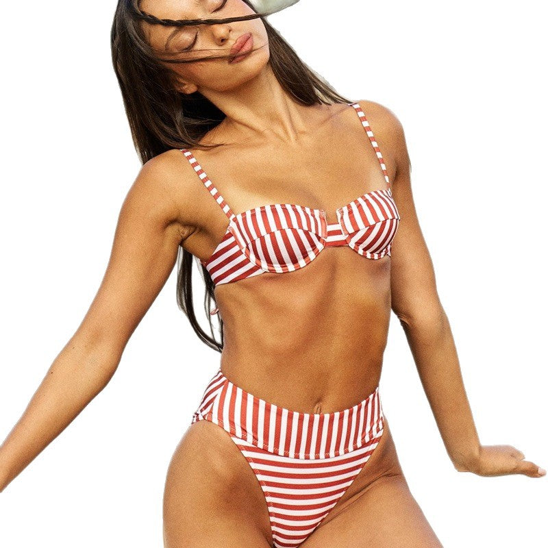 Bikini de rayas con aro