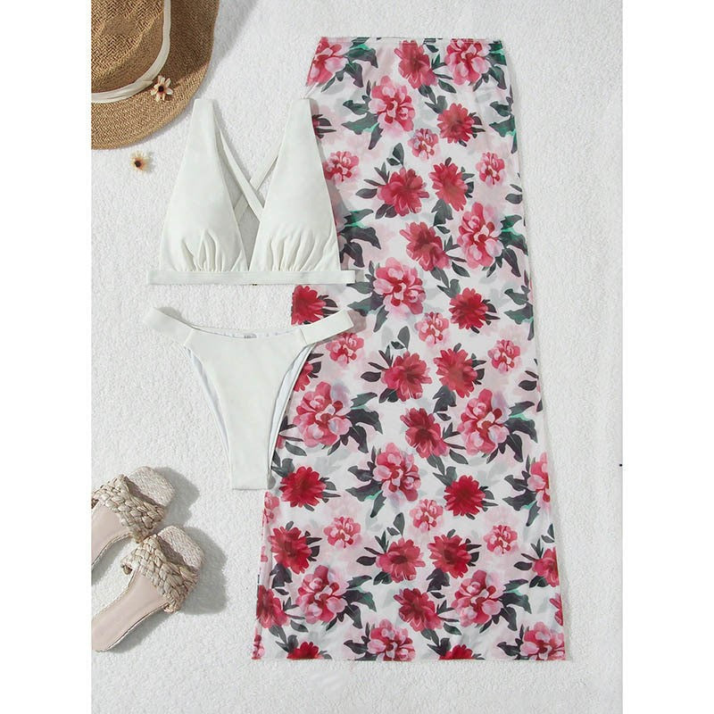 Conjunto de baño tres piezas con vestido estampado