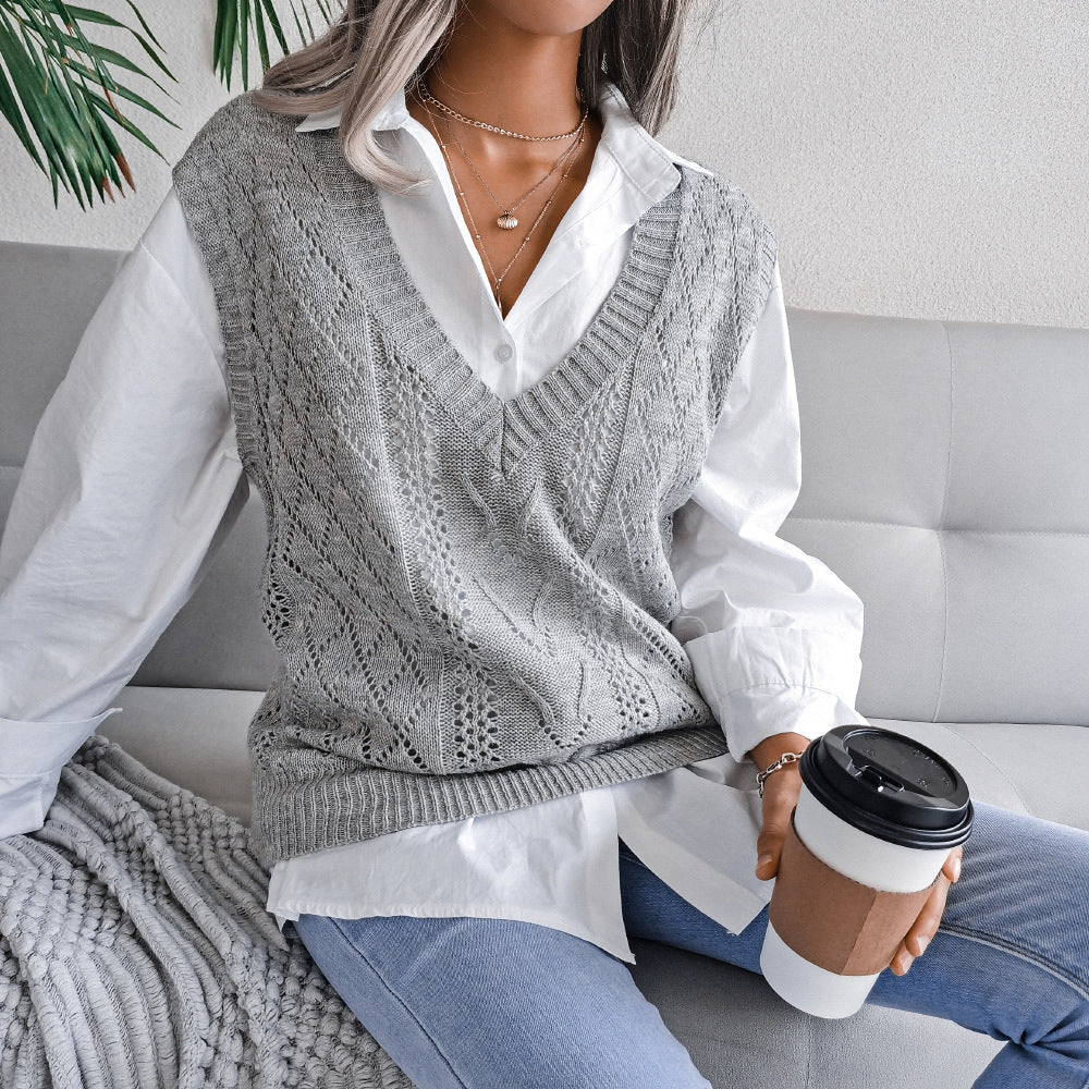 Hollow out Fried Dough Twists V-neck knitted vest sweater