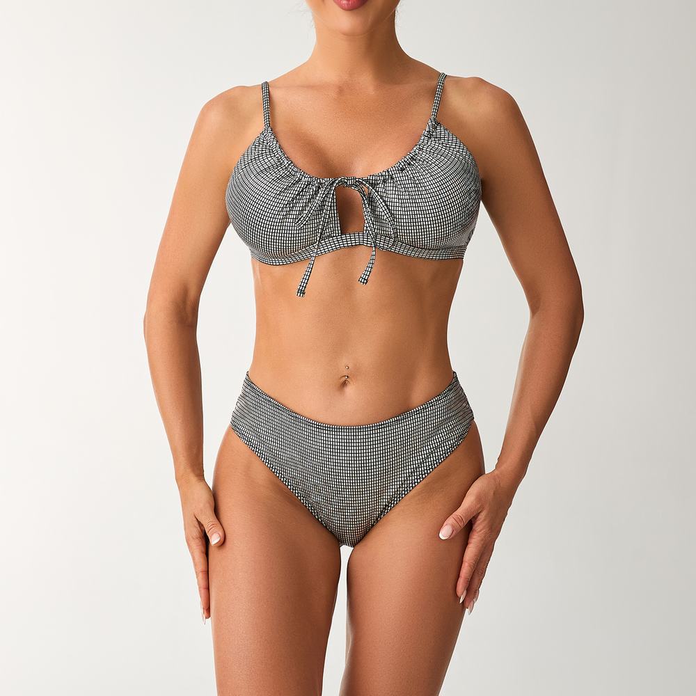 Bikini de tiro alto liso
