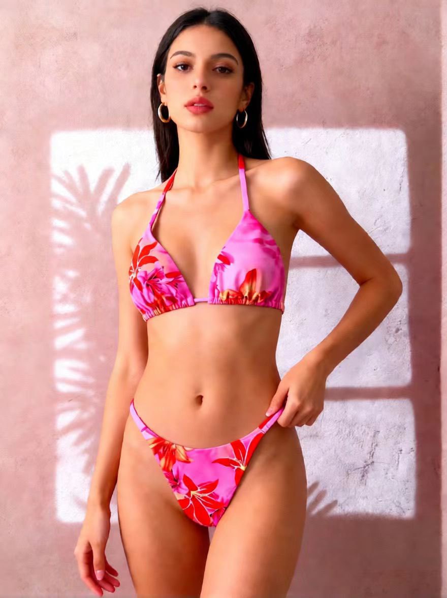 Bikini de rayas con cuello halter