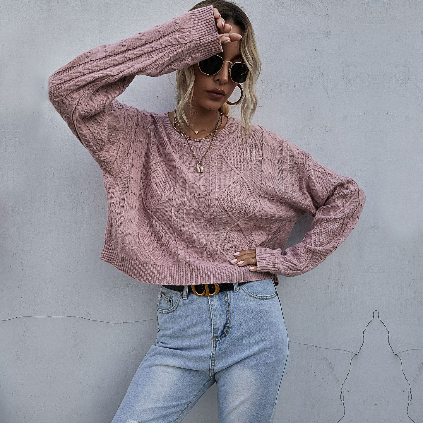 Solid color long sleeved short sweater