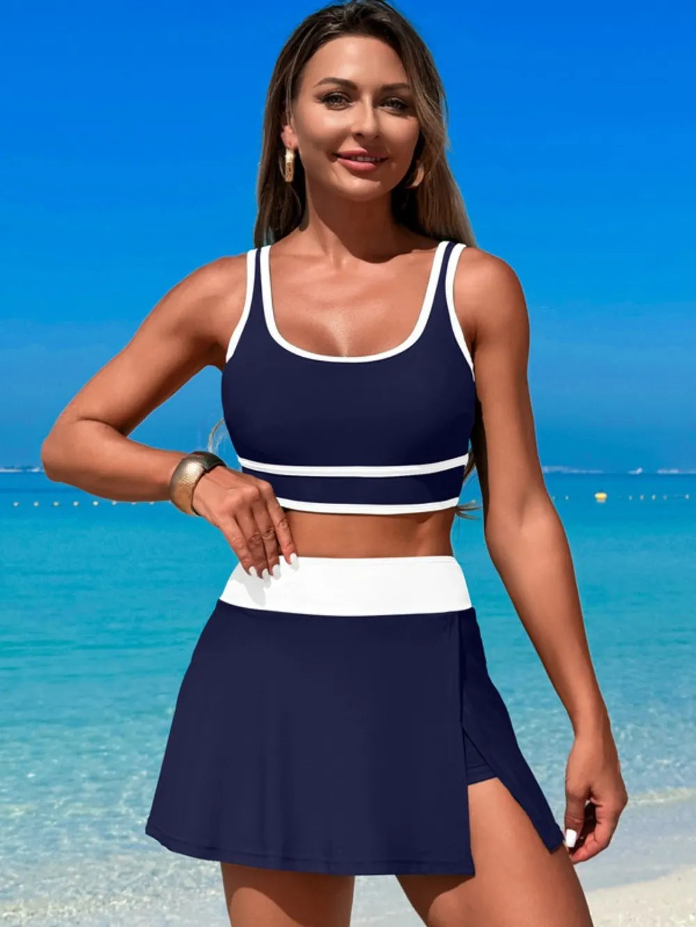 Conjunto de baño top y falda short