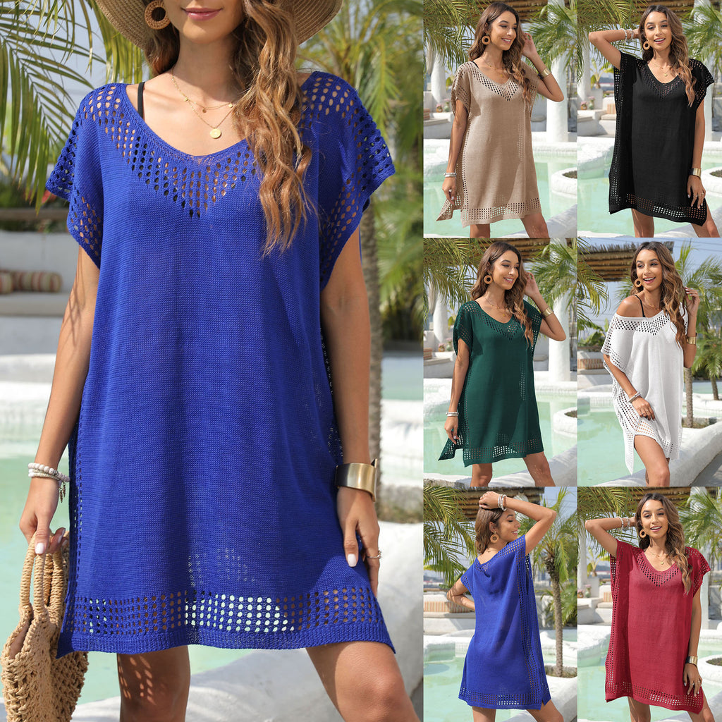 Vestido pareo con capucha y calados