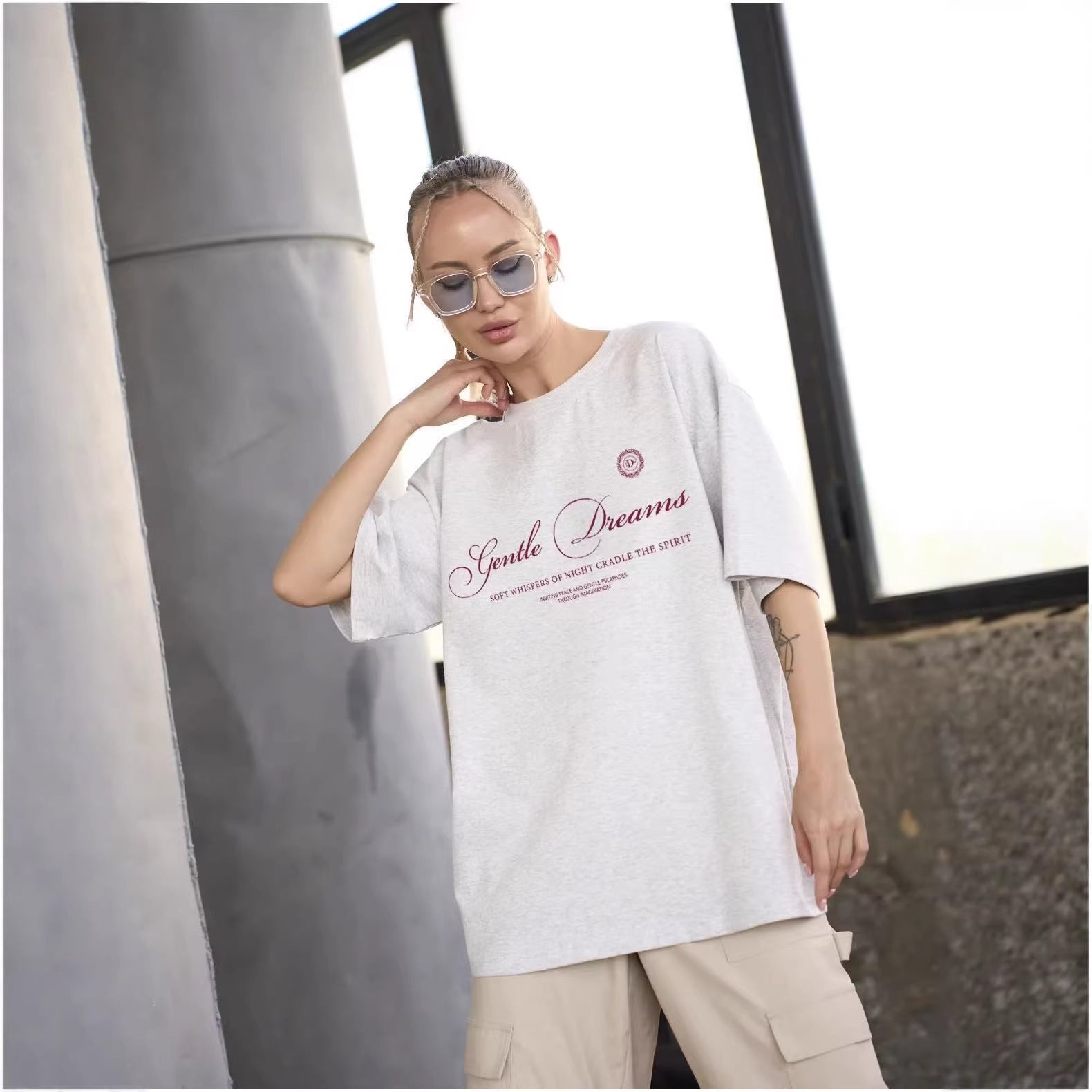 Camiseta holgada de letras manga corta