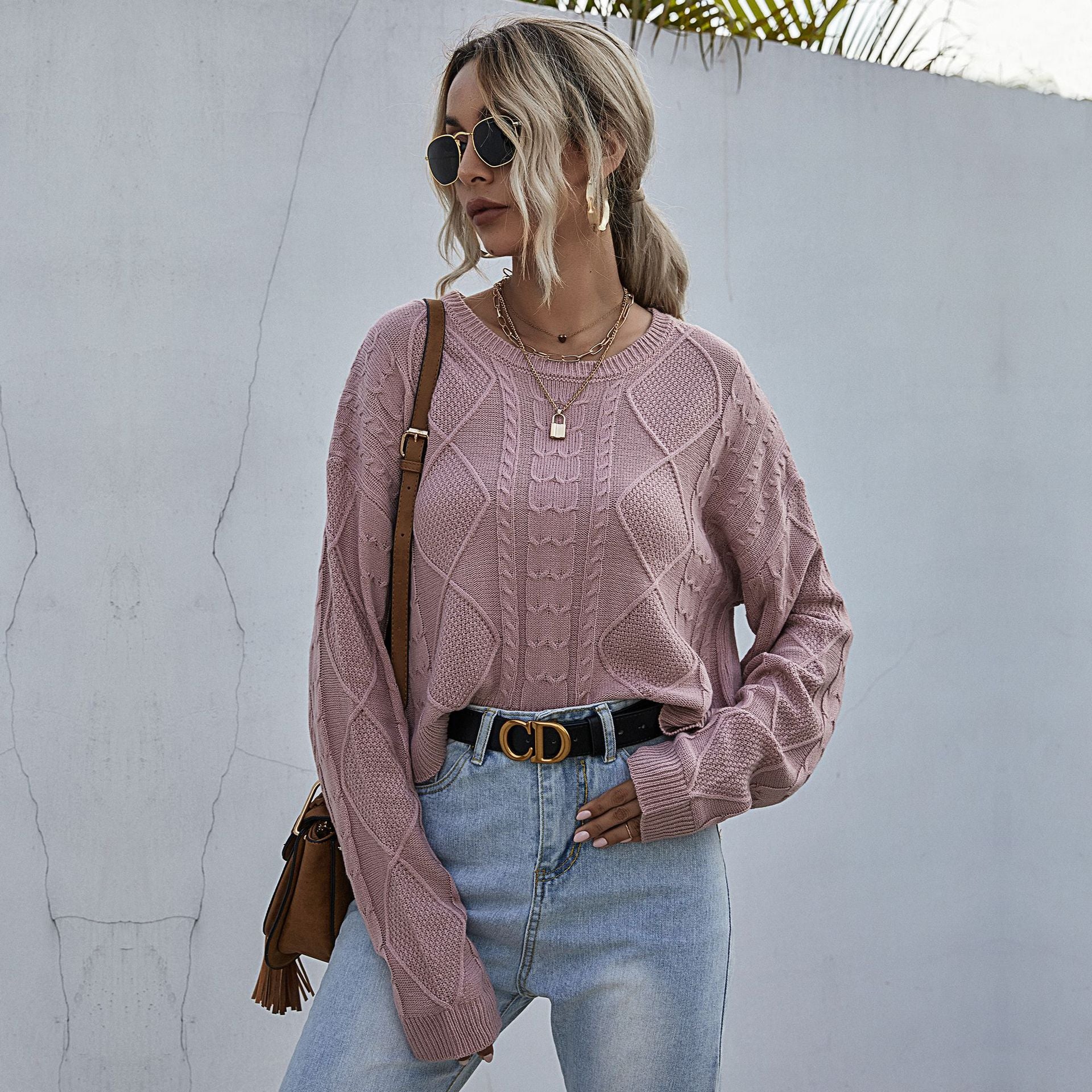 Solid color long sleeved short sweater