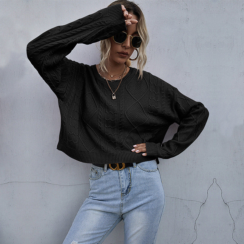 Solid color long sleeved short sweater
