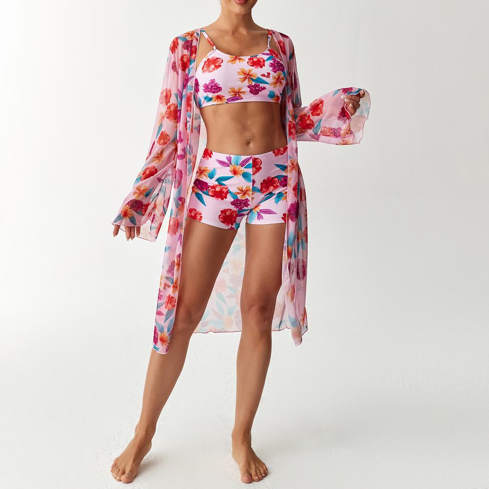 Bikini tres piezas floral con pareo